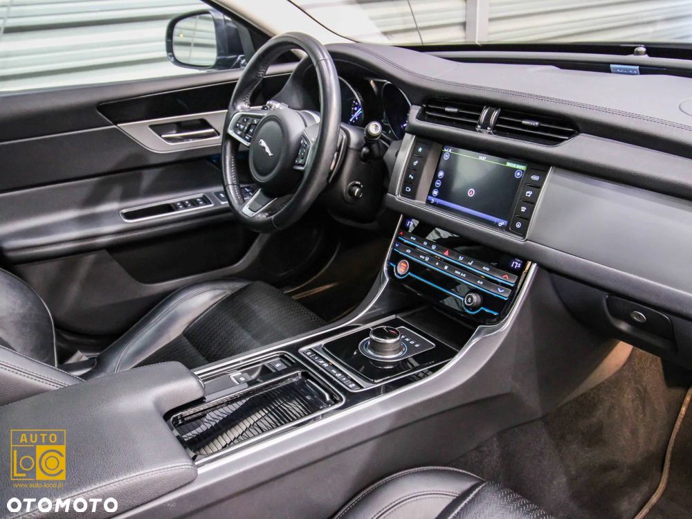 Jaguar XF 35t AWD Prestige - 15