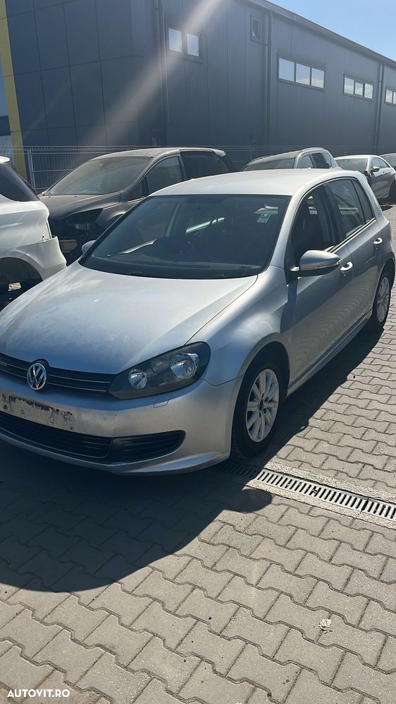 Dezmembram Volkswagen Golf 6 1.6 diesel din 2011 - 2
