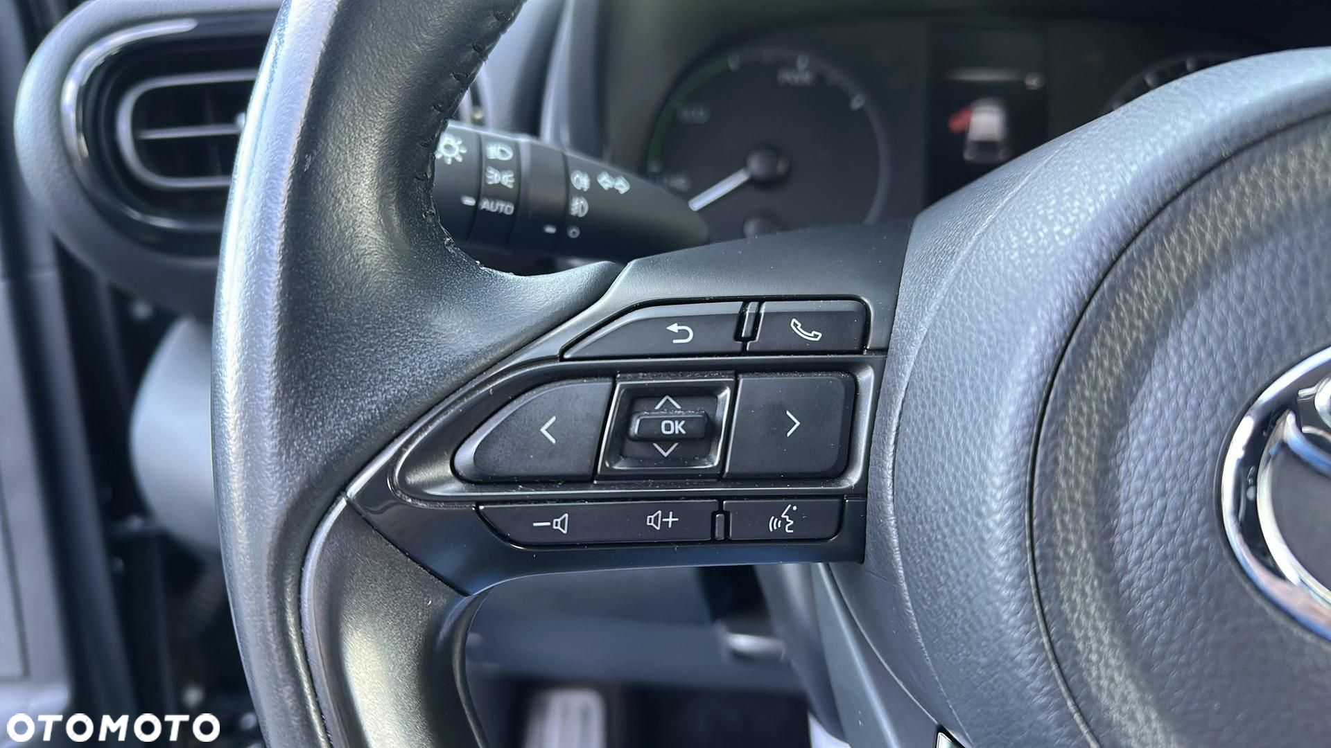 Toyota Yaris Hybrid 1.5 Comfort - 22