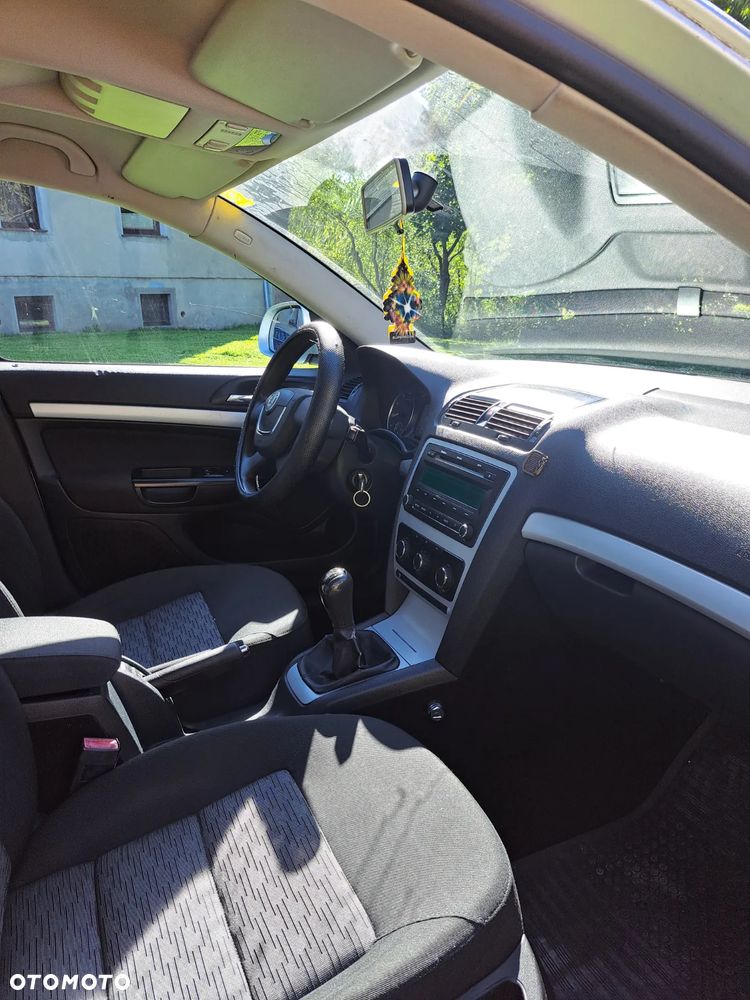 Skoda Octavia 1.6 Classic - 8