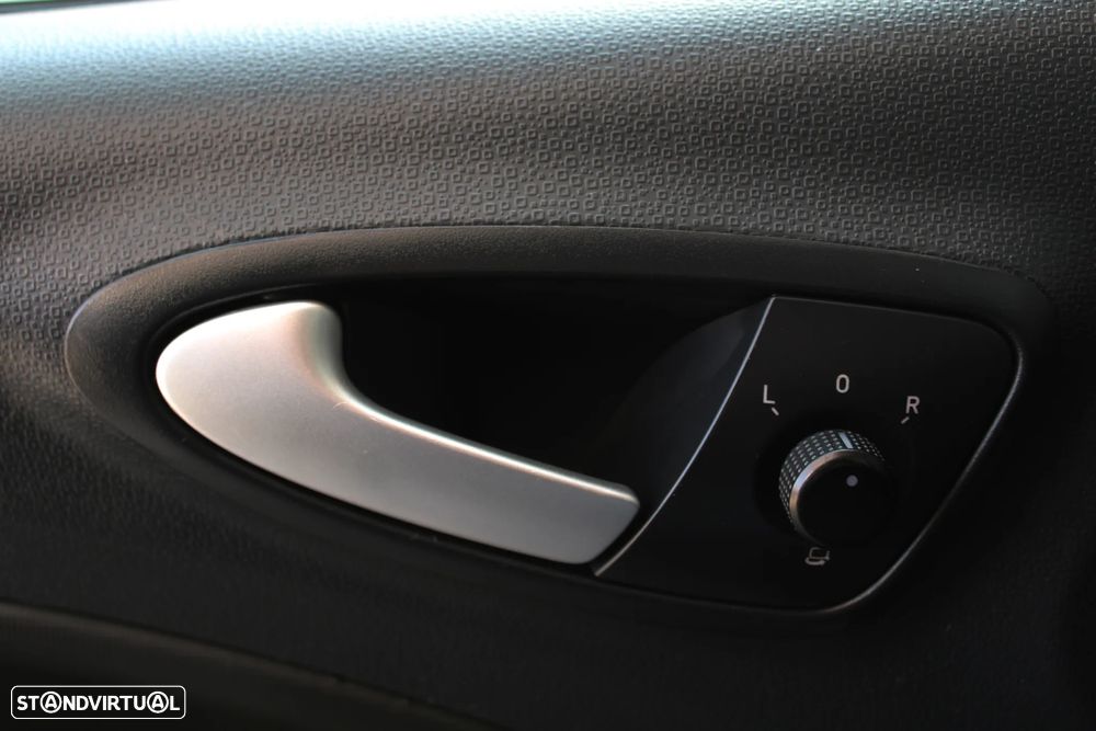 SEAT Ibiza 1.6 TDI Sport DPF - 40