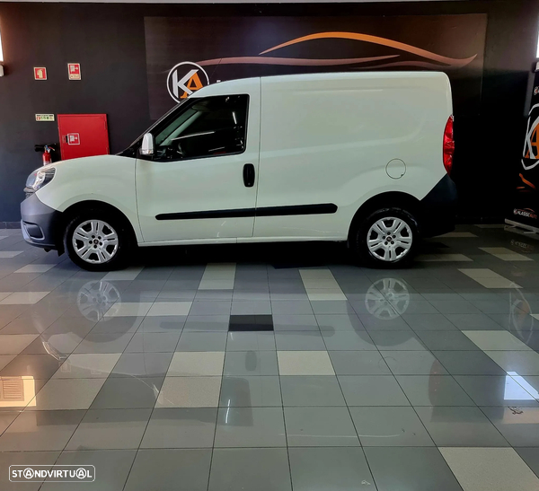 Fiat DOBLO 3 LUGARES