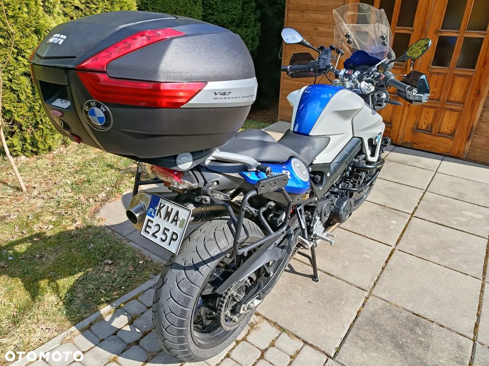 BMW F - 17