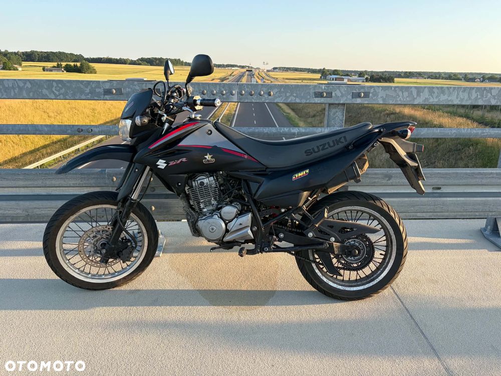 Suzuki DR - 6
