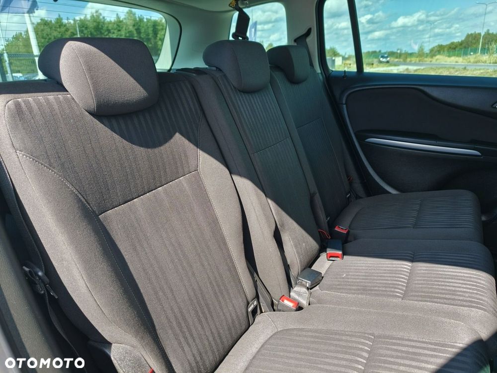 Opel Zafira - 13