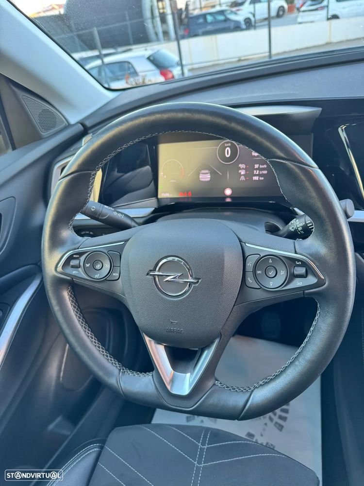 Opel Grandland 1.2 T Design & Tech - 12