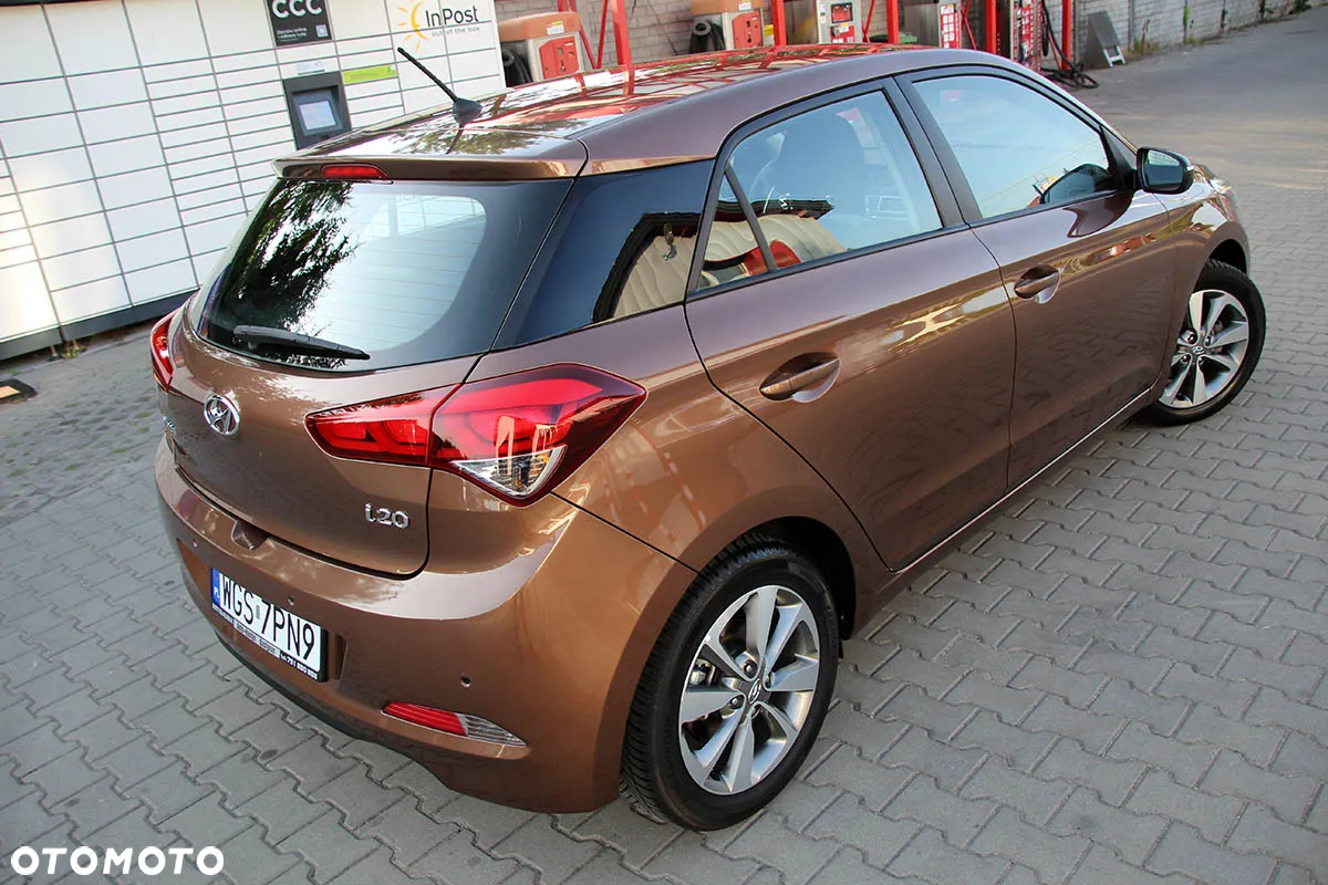 Hyundai i20 1.2 YES Gold - 10