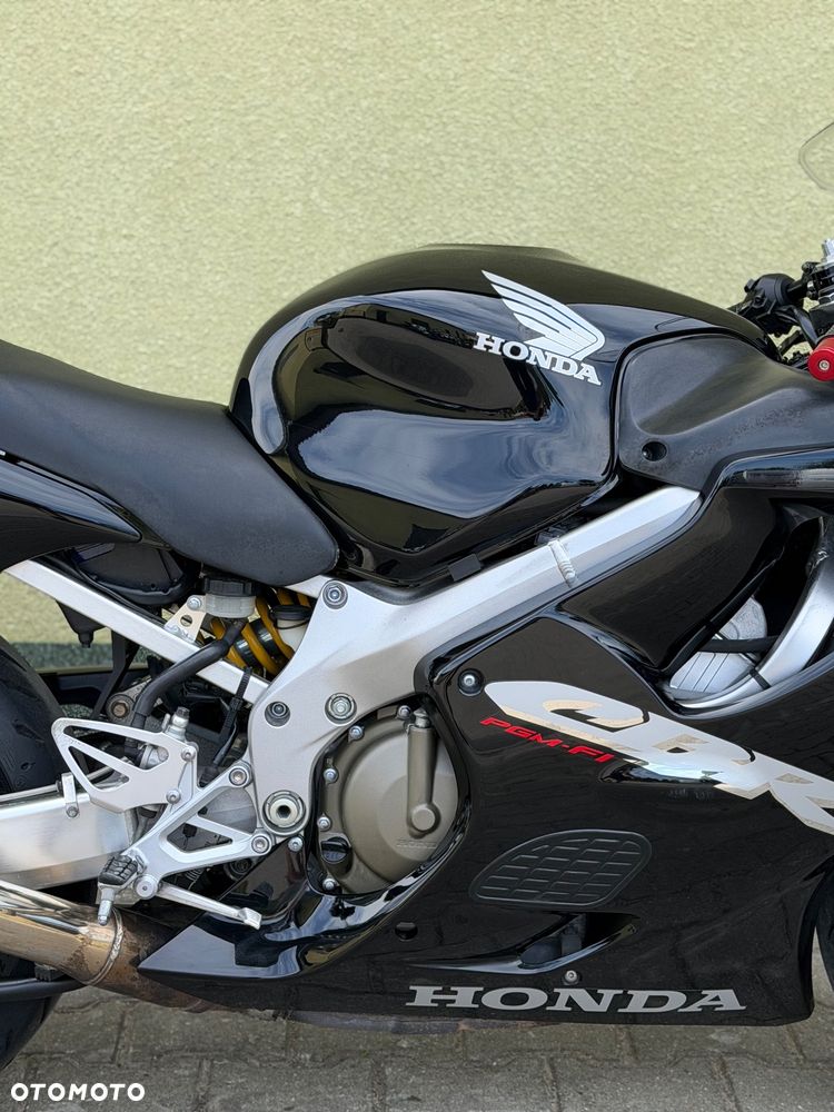 Honda CBR - 8