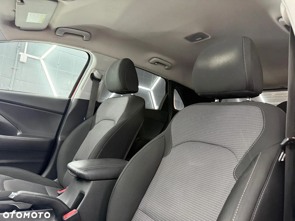 Hyundai i30 1.6 D Comfort - 22