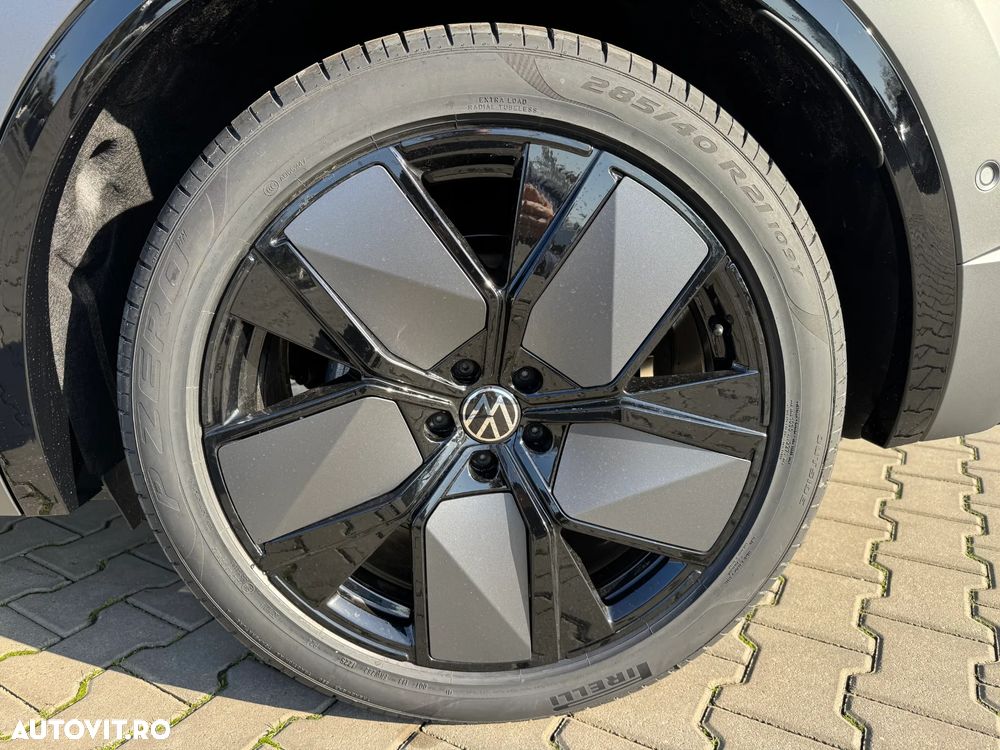 Volkswagen Touareg V6 TDI 4MOTION R-Line - 8