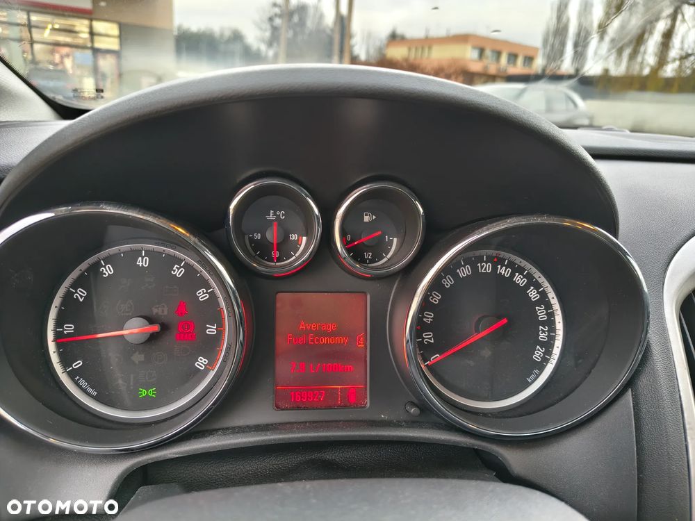 Opel Astra 1.4 Turbo - 11