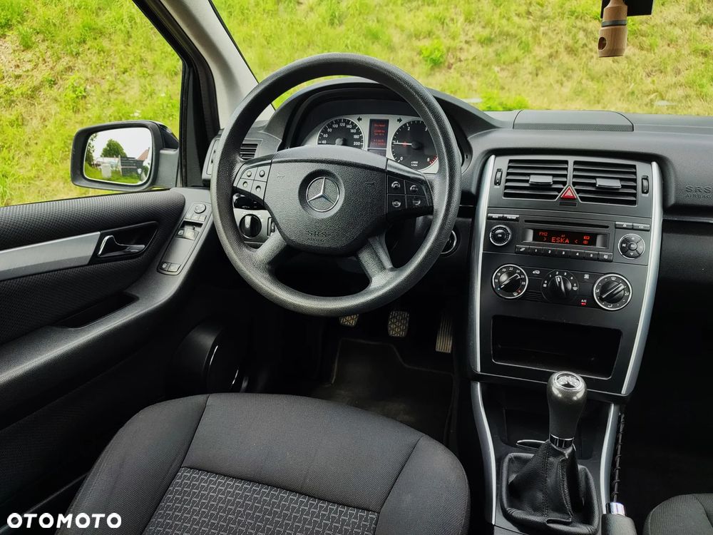 Mercedes-Benz Klasa B 180 CDI - 27