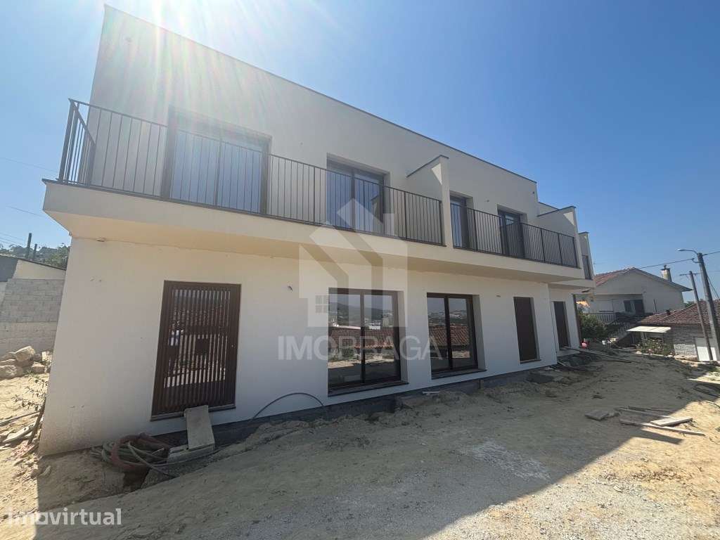 Venda Moradia Gaveto T2 Nova em Lamas, Braga - Condomínio Fechado - Grande imagem: 2/24
