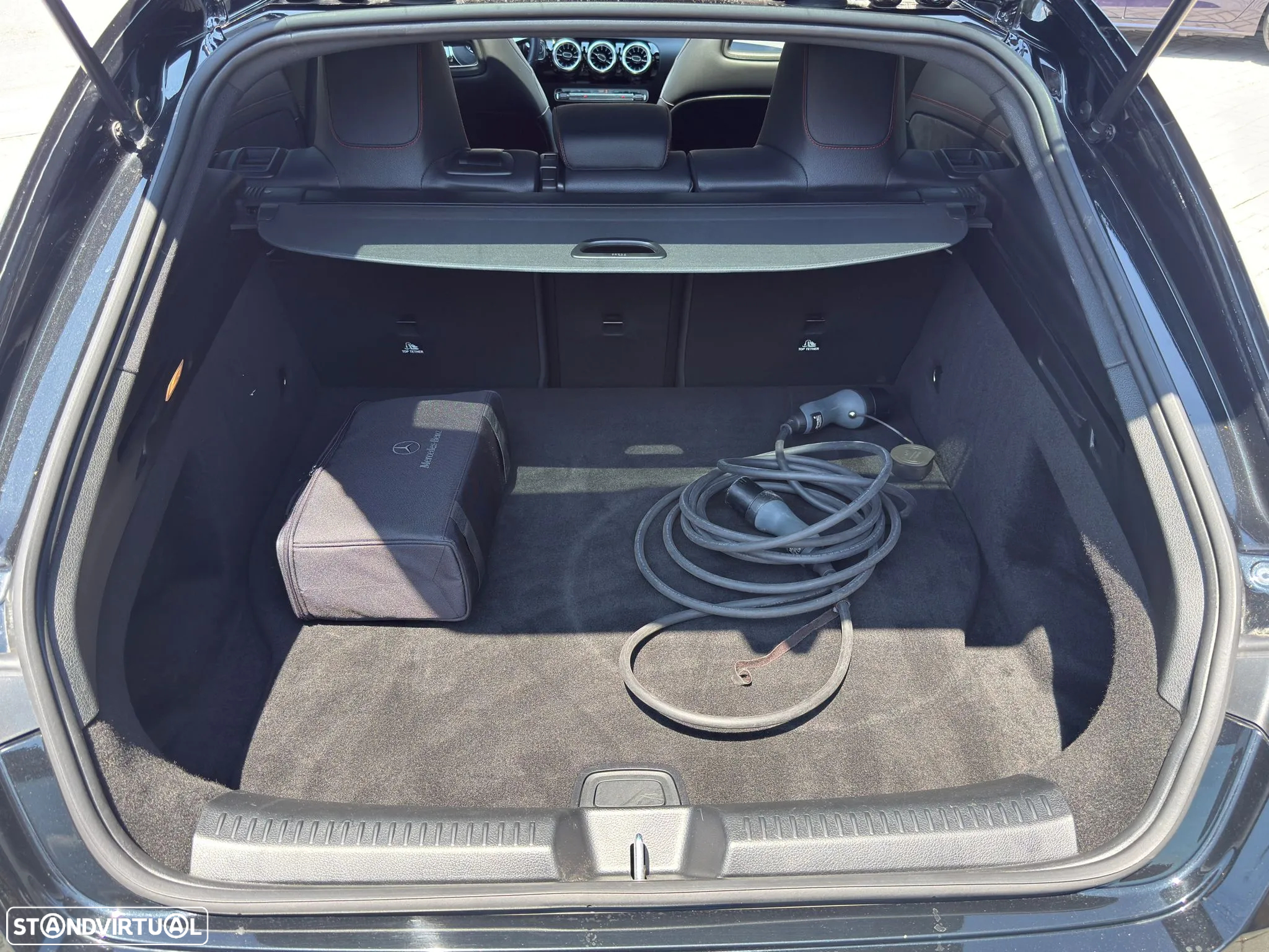 Mercedes-Benz CLA 250 e Shooting Brake AMG Line - 25