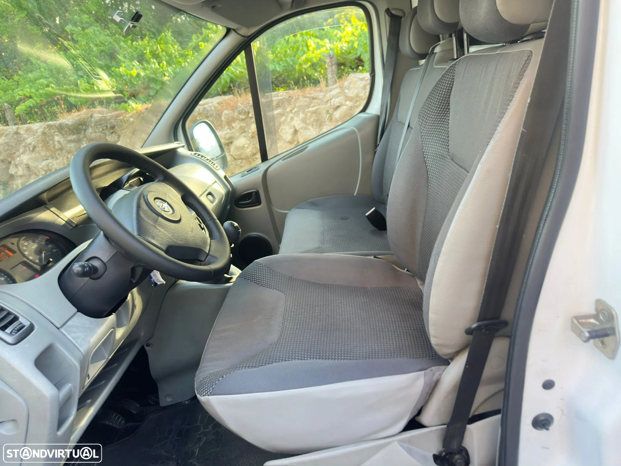 Opel VIVARO L2H1 2.9 T - 5
