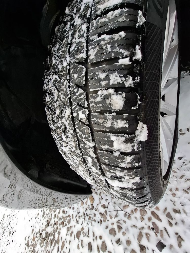 BMW Seria 5 520i - 28