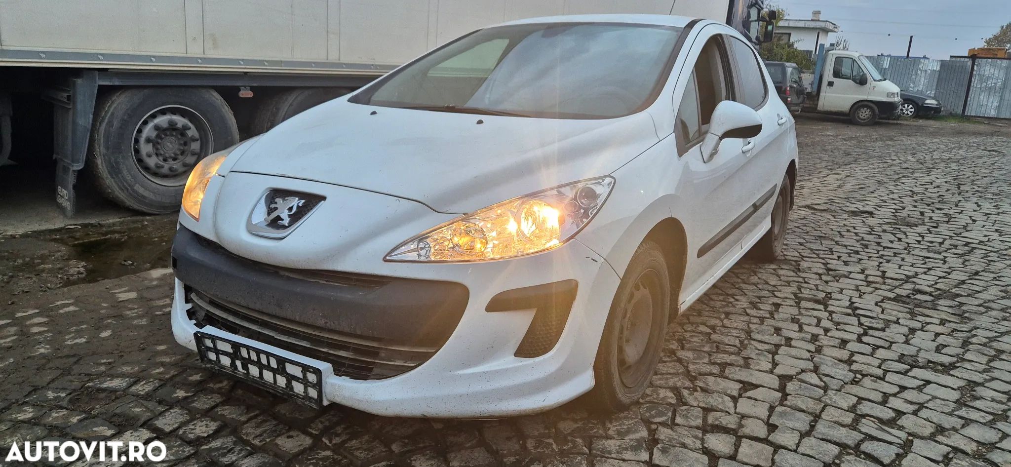 Piese auto  Peugeot 308 2011 - 1