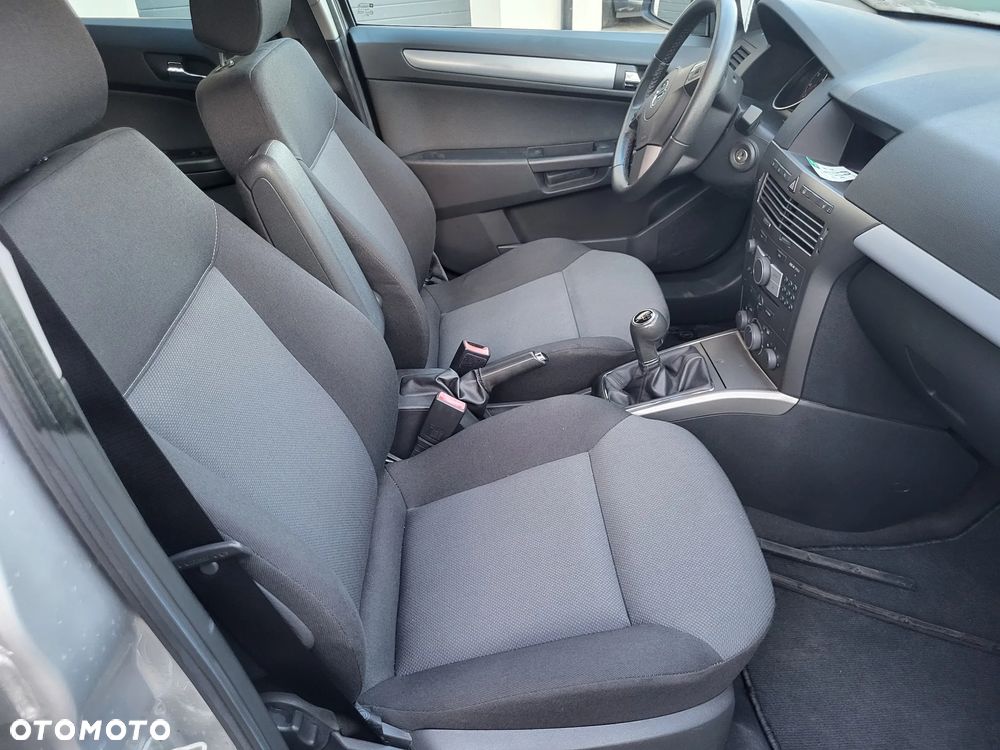 Opel Astra 1.8 Innovation - 8