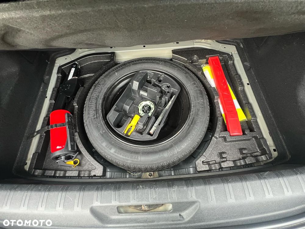 Peugeot 308 1.2 PureTech Allure S&S - 13