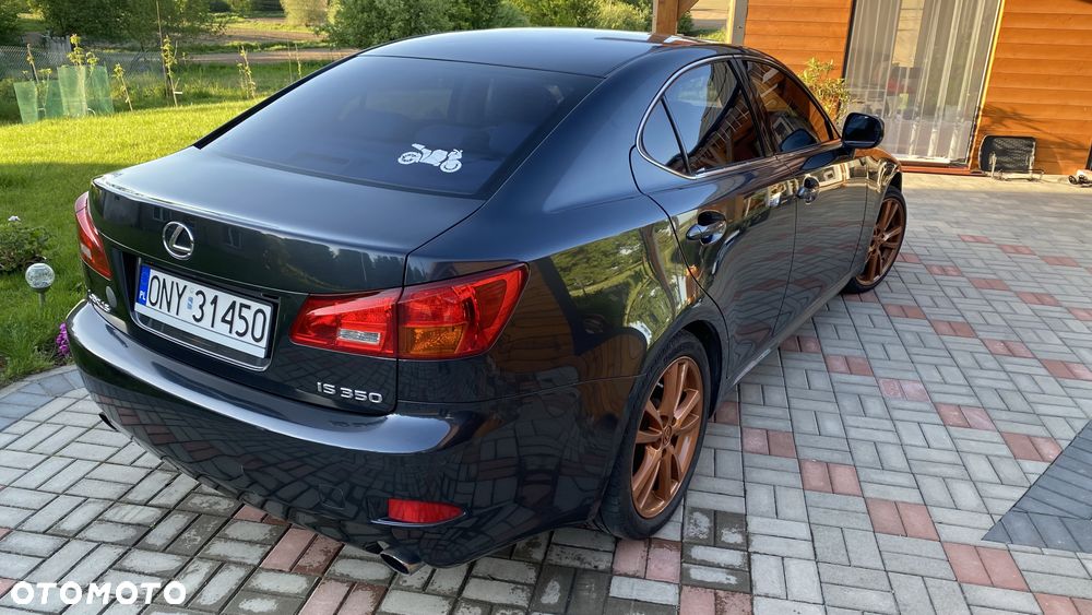 Lexus IS - 31