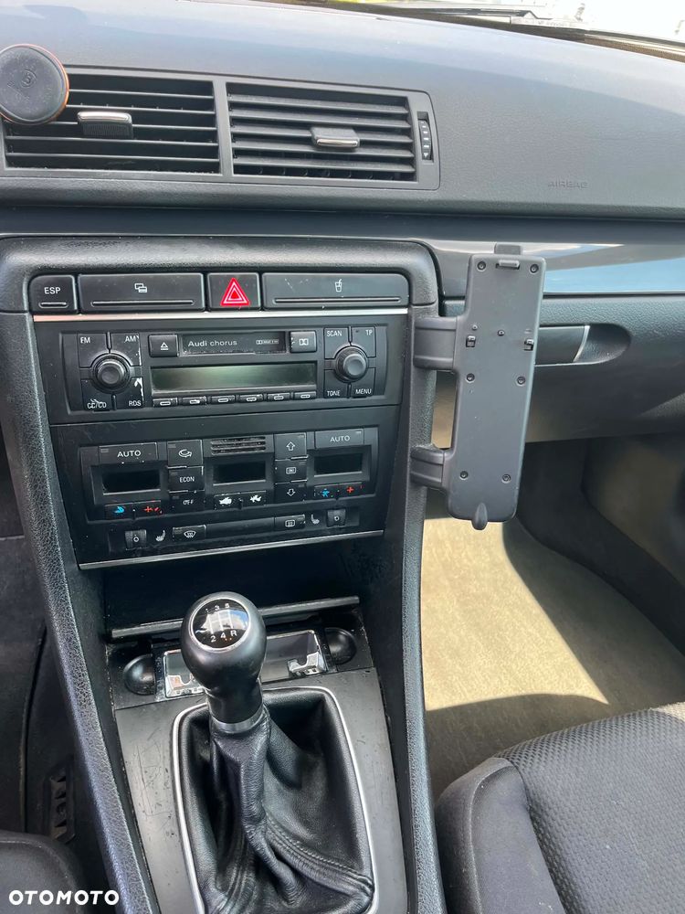 Audi A4 Limousine - 10