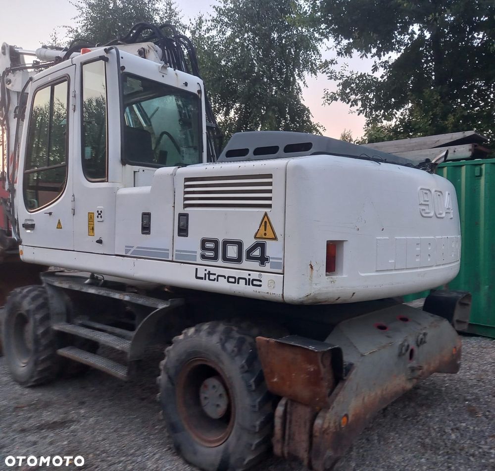 Liebherr A904C ROK 2004 PODPORY PLUG 1 WLASCICIEL 21ton - 7