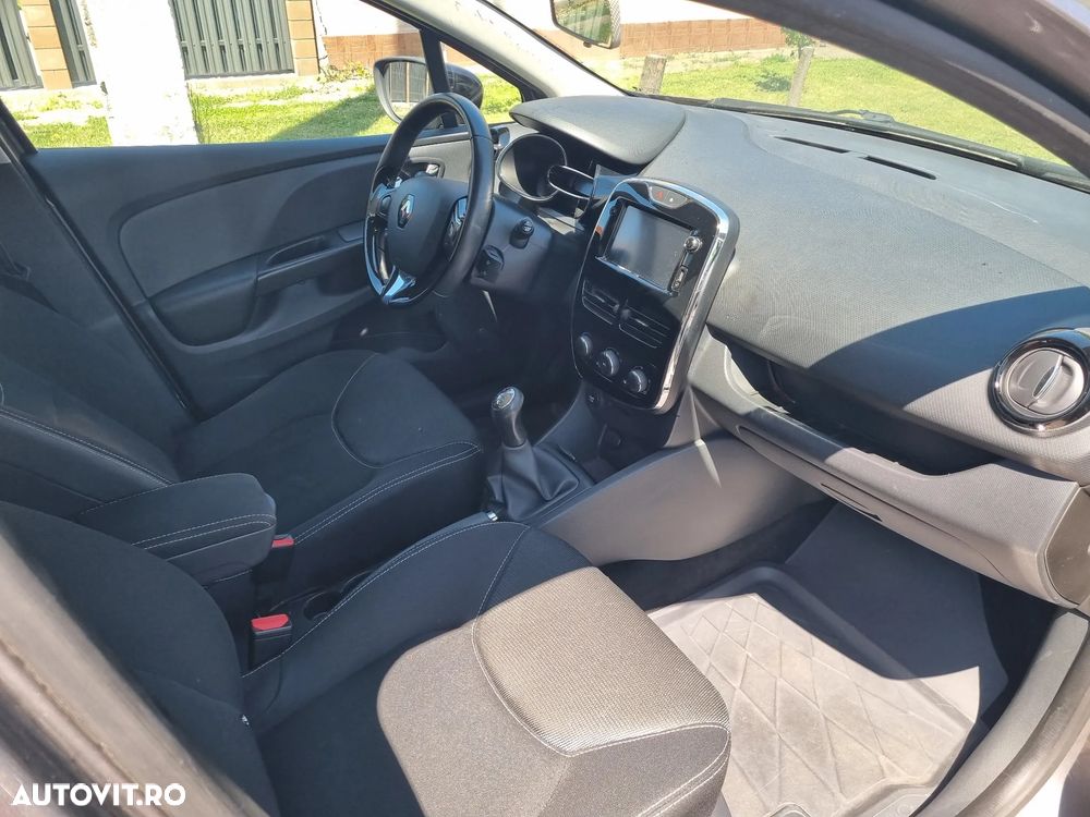 Renault Clio - 21