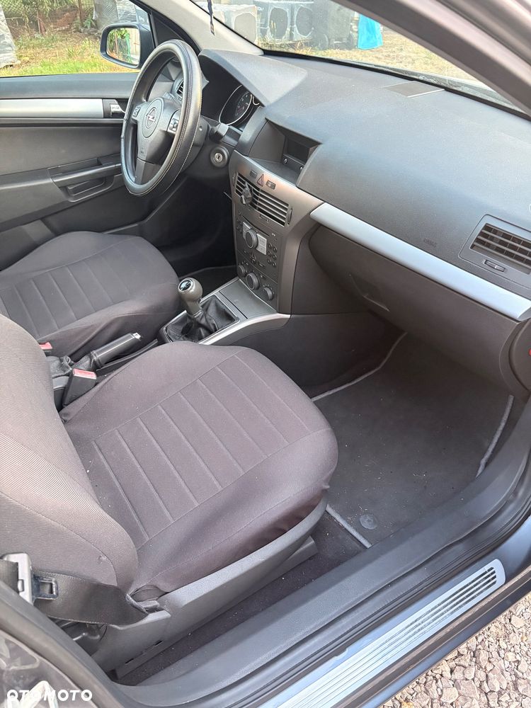 Opel Astra 1.6 Enjoy - 9