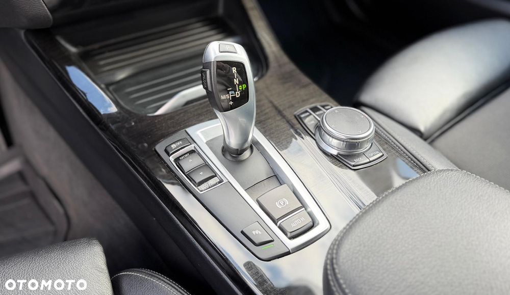 BMW X3 sDrive18d - 13