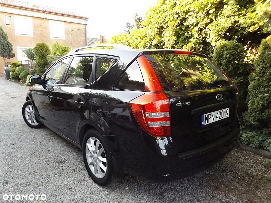 Kia Ceed - 7