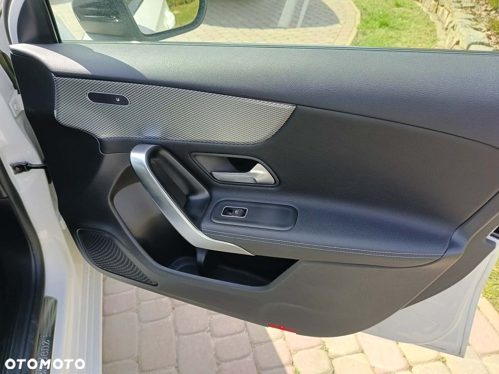 Mercedes-Benz Klasa A 250 E 8G-DCT Progressive - 28