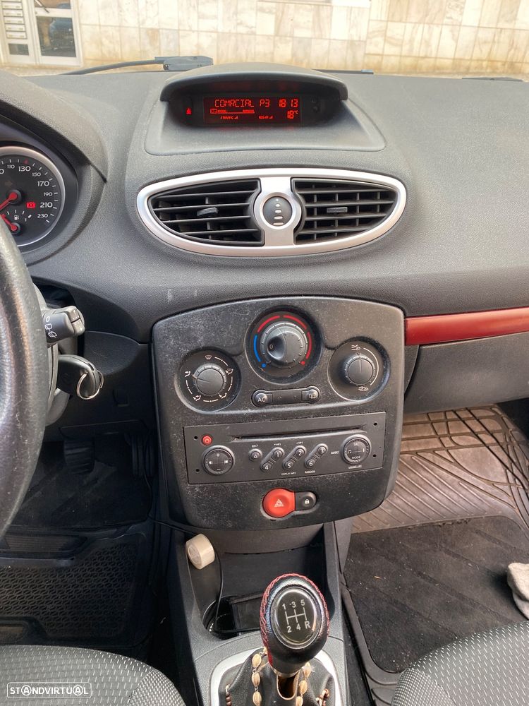 Renault Clio 1.2 16V Rip Curl - 7