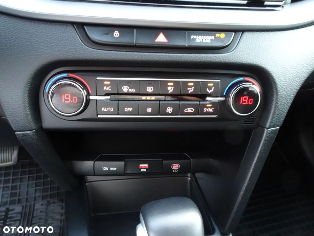 Kia XCeed 1.5 T-GDI M DCT - 35