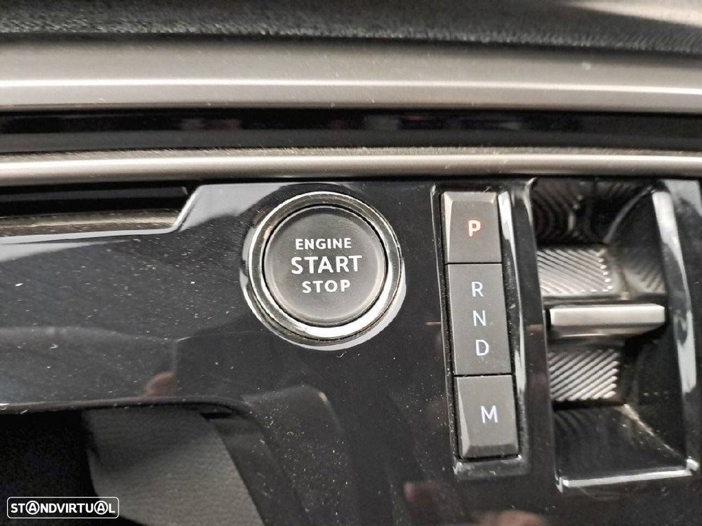 Peugeot 3008 1.2 Hybrid Allure e-DCS6 - 18