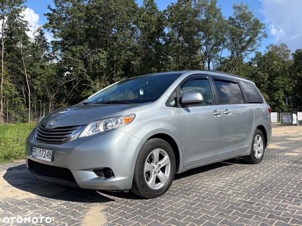 Toyota Sienna 3.5 V6 SE - 5