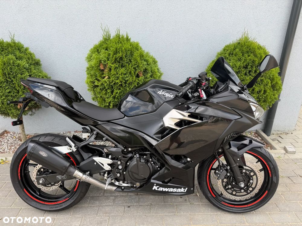 Kawasaki Ninja 400 - 4