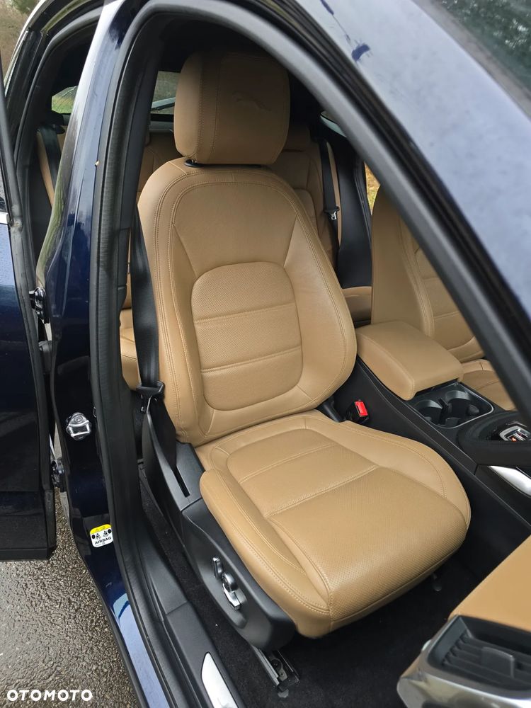 Jaguar E-Pace P200 AWD R-Dynamic - 21