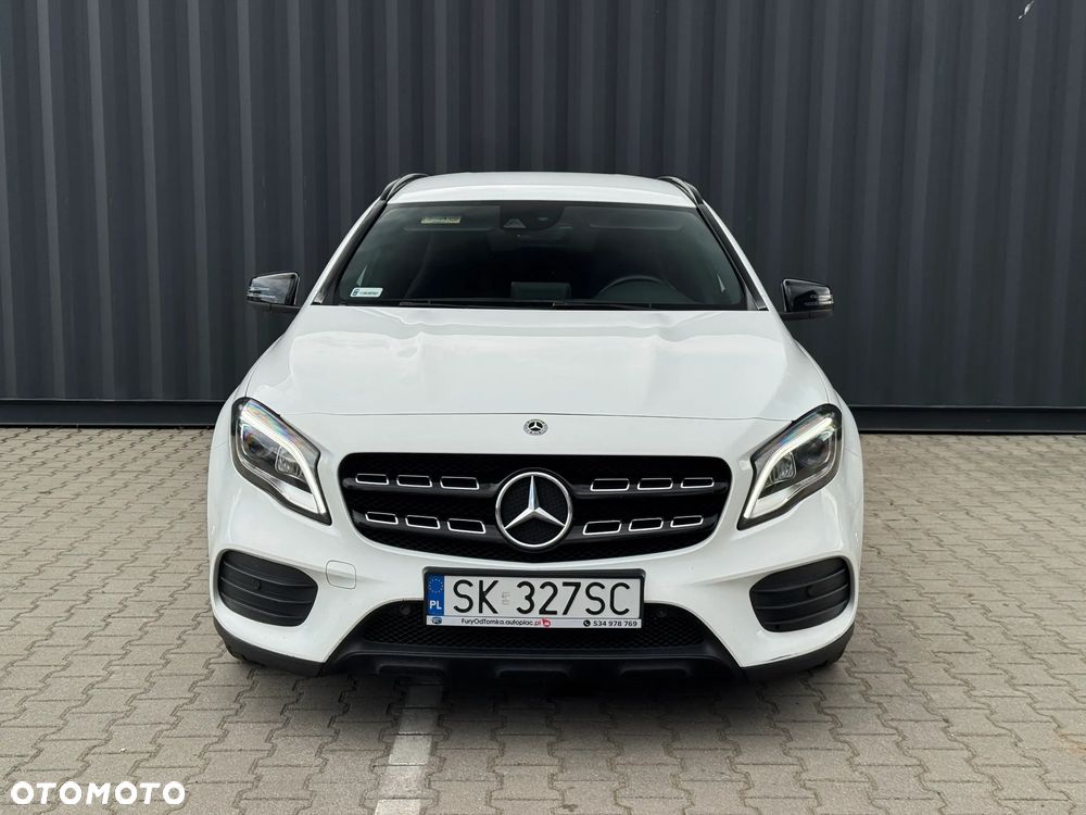 Mercedes-Benz GLA 220 4-Matic AMG Line - 3