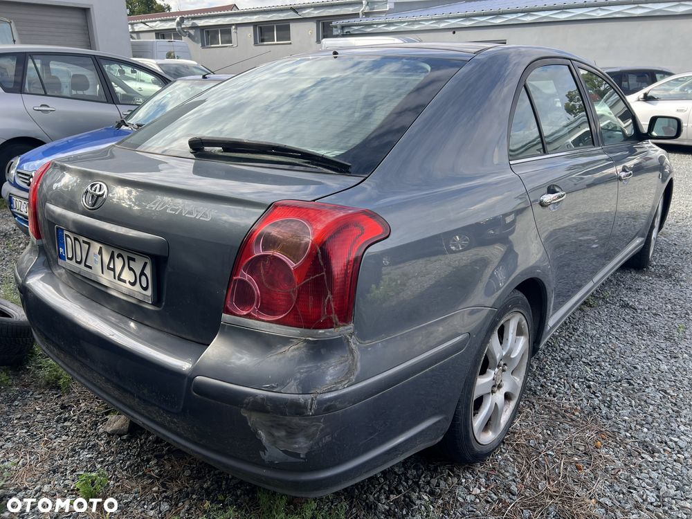Toyota Avensis - 3