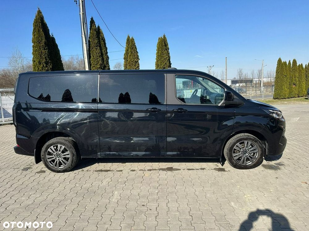 Ford Tourneo Custom - 8