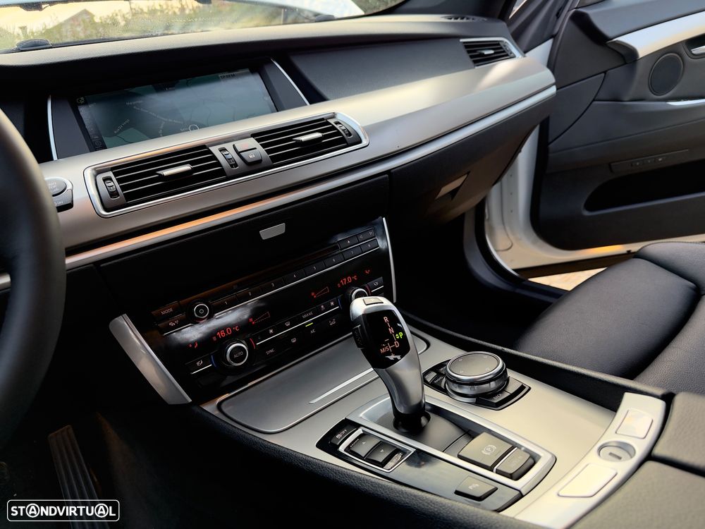 BMW 520 Gran Turismo d Pack M - 45