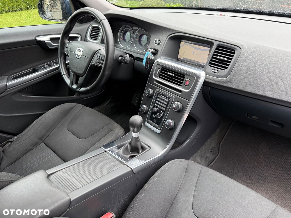 Volvo V60 T3 Edition - 34