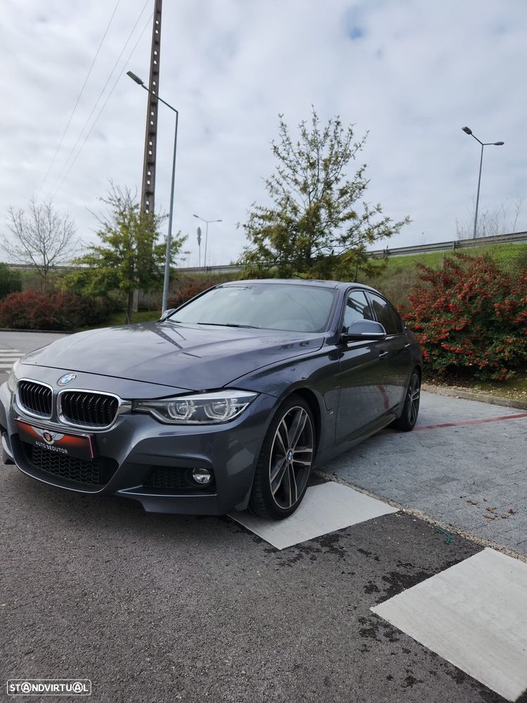 BMW 330 e iPerformance Pack M - 2