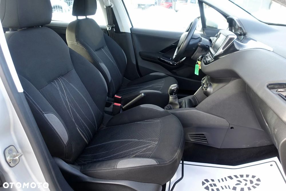 Peugeot 208 1.2 VTi Active - 13