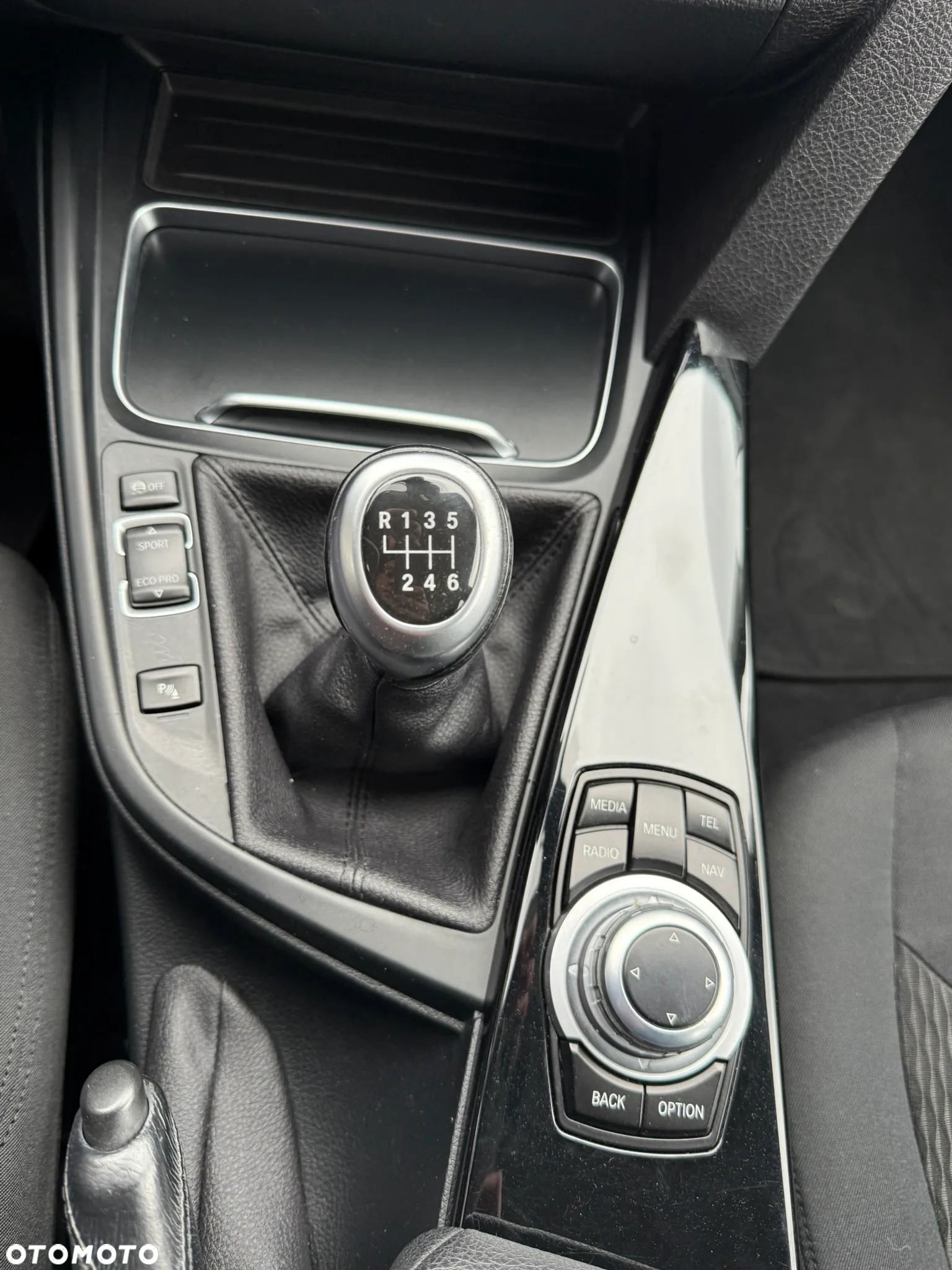 BMW Seria 3 318d Sport Line Shadow - 38