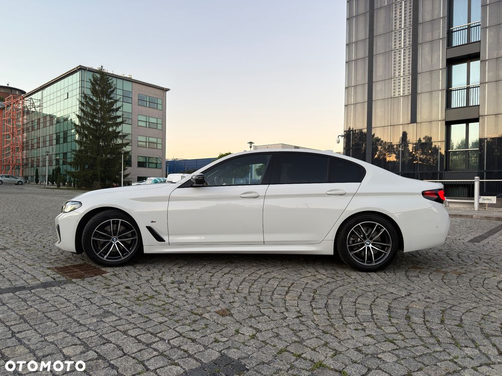 BMW Seria 5 520d xDrive MHEV M Sport sport - 3