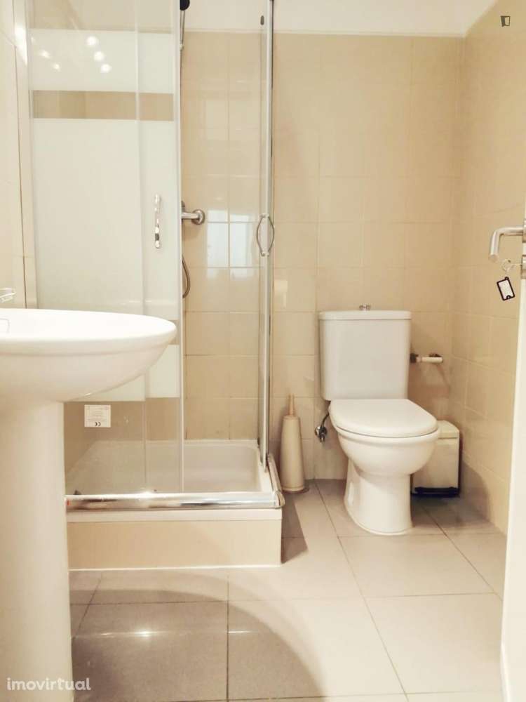 Quarto - localizado em Ramalde Porto - Grande imagem: 4/15