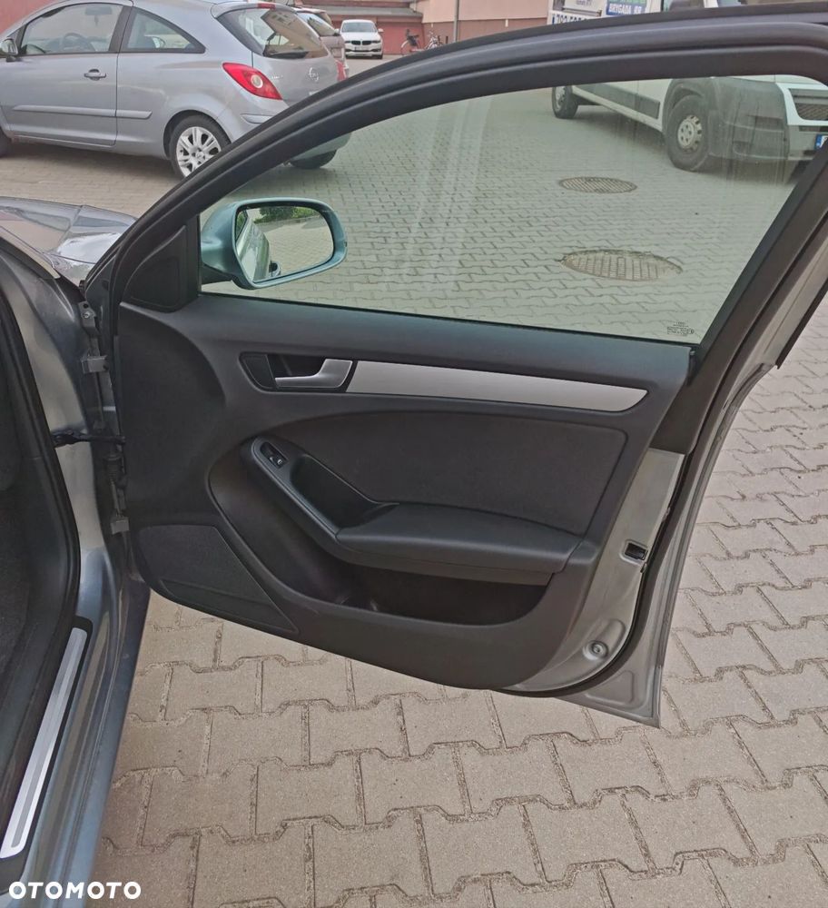 Audi A4 Avant 2.0 TFSI Attraction - 10