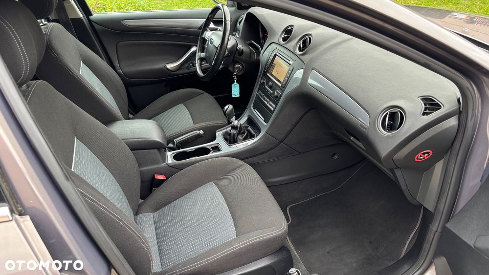 Ford Mondeo - 18