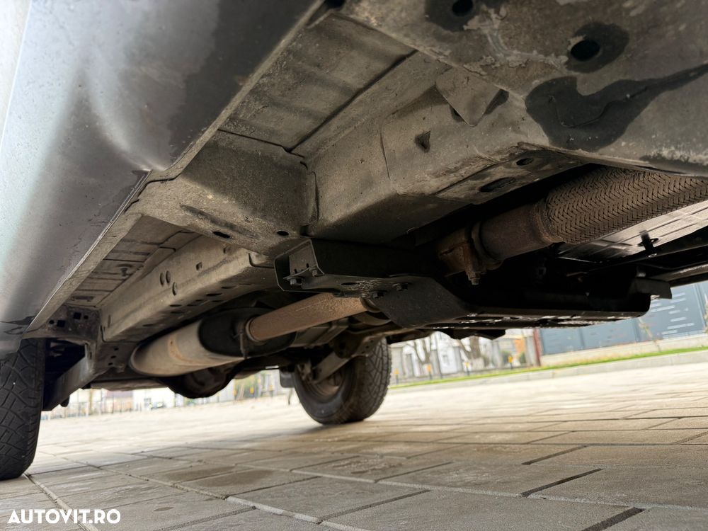 Jeep Grand Cherokee 2.7 CRD Laredo - 17